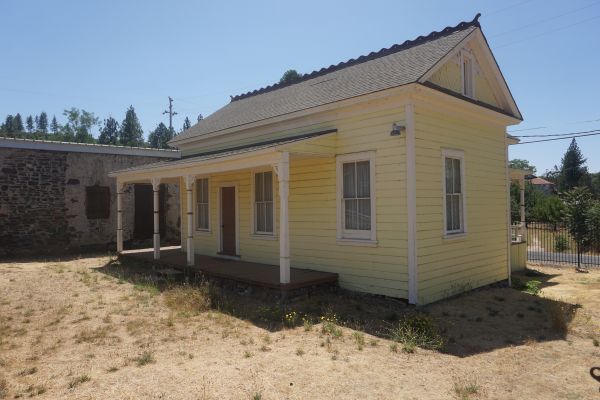 [Picture of Cobden House rear]
